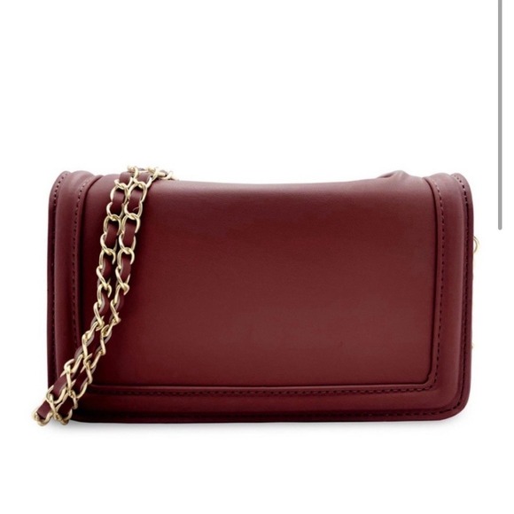Elegant Burgundy Chain Shoulder Bag - Picture 2 of 9